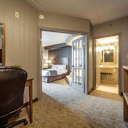 Monte Carlo Inn Airport Suites Mississauga Exterior foto